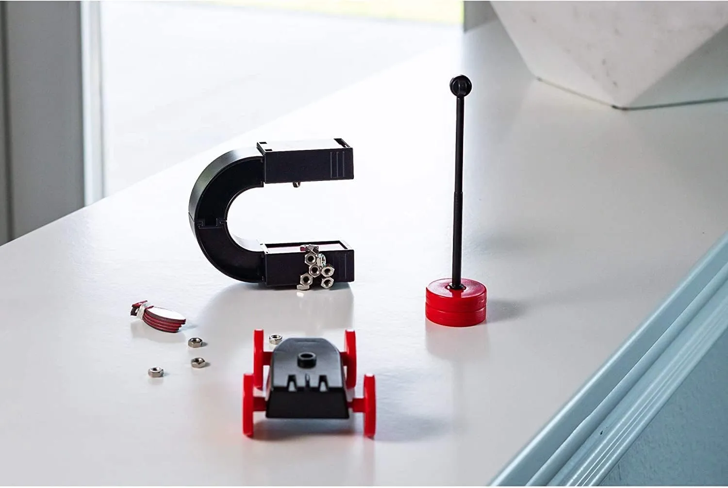 4M Magnet Science Kit - 10 Magnetic Experiments & Games (over 25 pieces to Build & STEM Learn From) - Power the Racer with a Magnet, Levitate a Magnet, Magnetic Yacht & Fishing, Boys & Girls, Age 8 