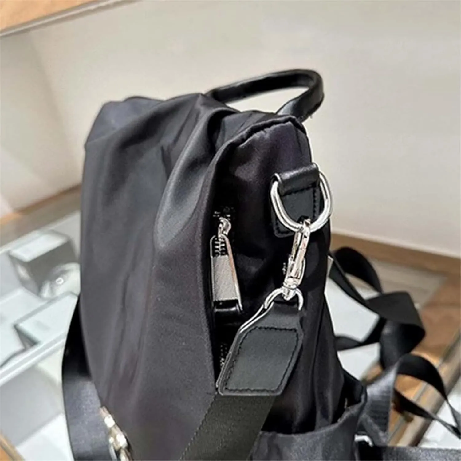 Anti-Theft Large Capacity Backpack, Women Large Capacity Travel Backpack, Leisure Shoulder Bag, For all Occasions (Black Sequins)