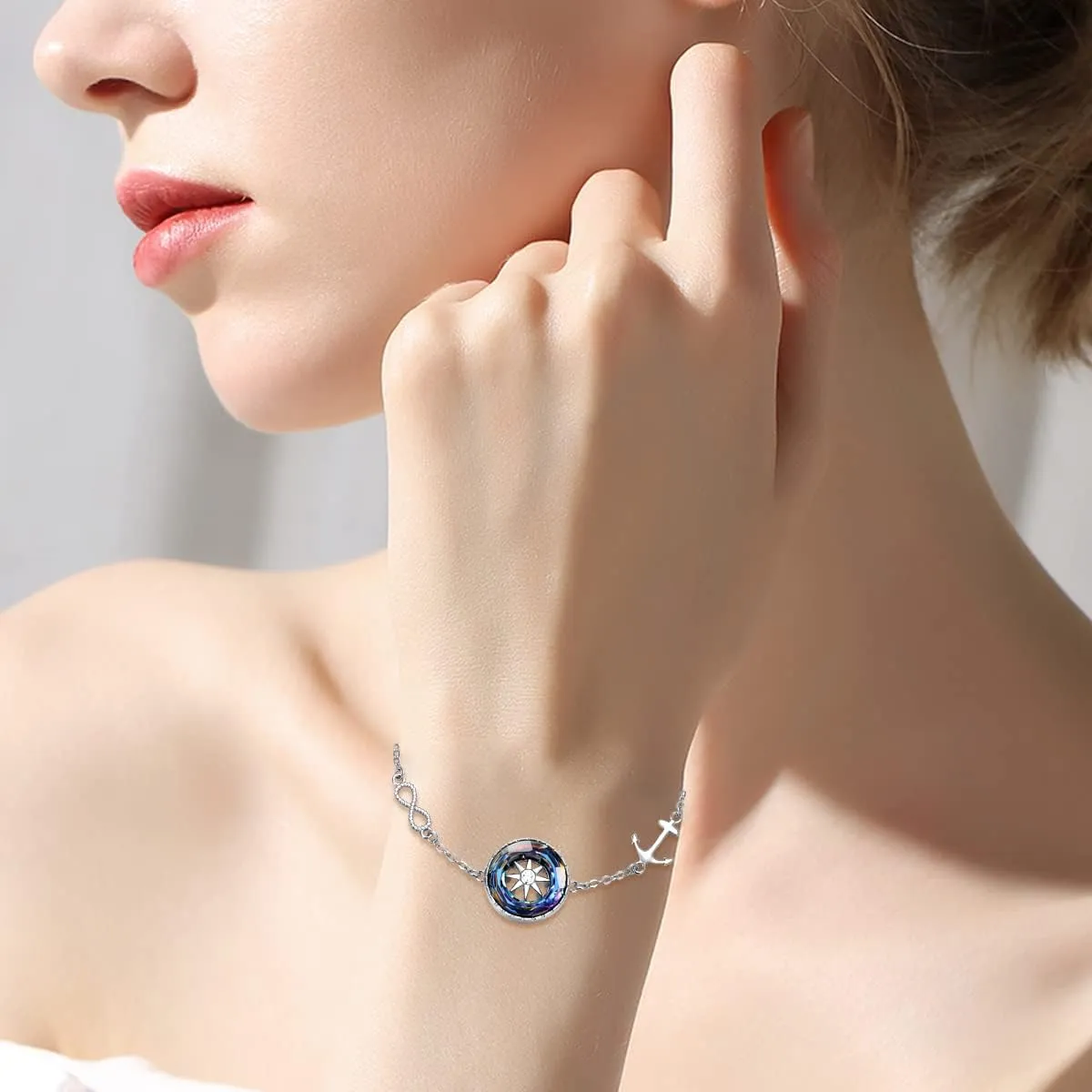 AOBOCO Compass Bracelet 925 Sterling Silver Compass Jewelry Charm Bracelet with Color Change Circle Crystal, 2024 Graduation Gifts for Women Sisters Daughter