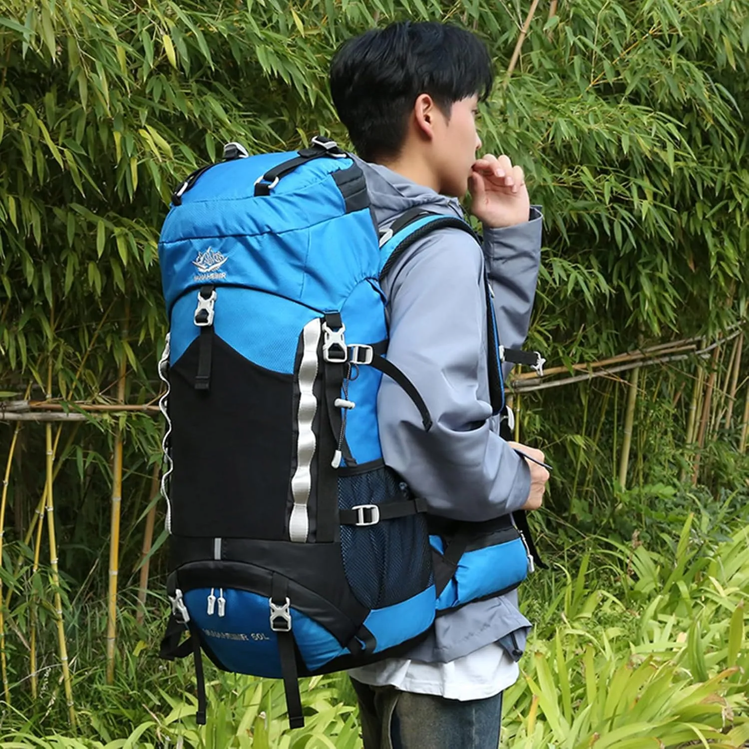 Durable Outdoor Hiking Camping Backpack 60L Capacity Mountaineering Sports Rucksack for Women and Men, Blue, app. 34x25x72cm /13.38x9.84x28.34in