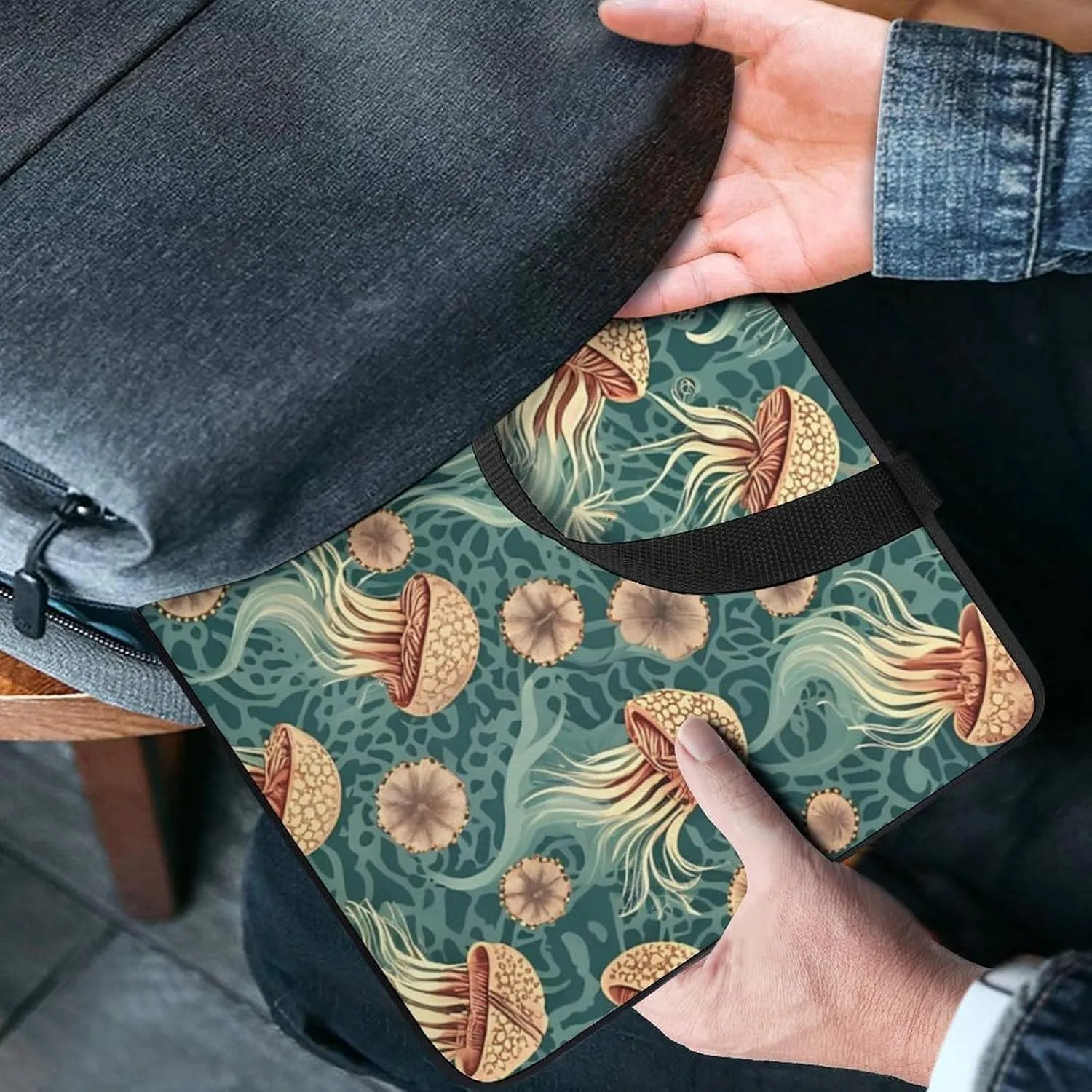 Jellyfish Pattern Laptop Bag Water-resistant Laptop Sleeve Handle Notebook Computer Case Briefcase