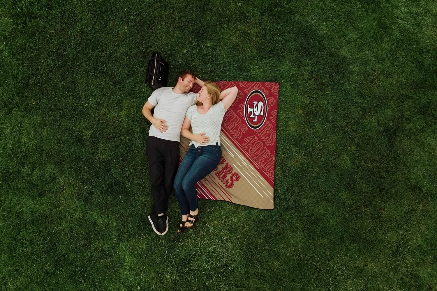 PICNIC TIME NFL Unisex-Adult NFL Impressa Picnic Blanket, Lightweight Beach Blanket, Machine Washable, Outdoor Blanket